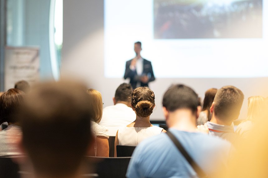 学术会议汇报如何背稿子