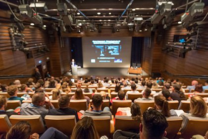 学硕必须要参加学术会议吗